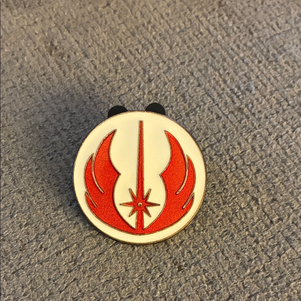 Red and White Jedi Order Pin 2010 Disney China